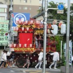 夏本番、各地でお祭りの催し。